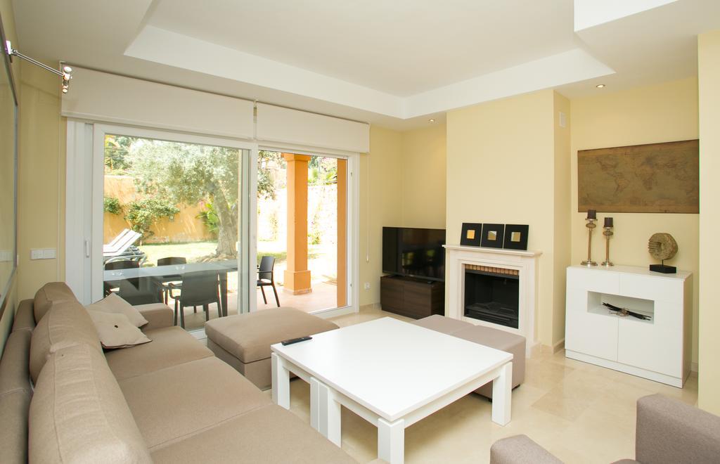 Villas Altos De Марбеля Екстериор снимка